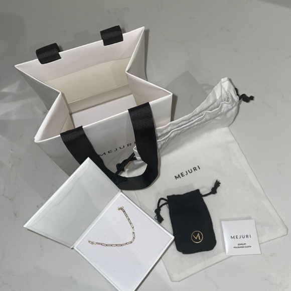 Mejuri 14k Gold Boyfriend Paperclip Bracelet - Picture 7 of 10